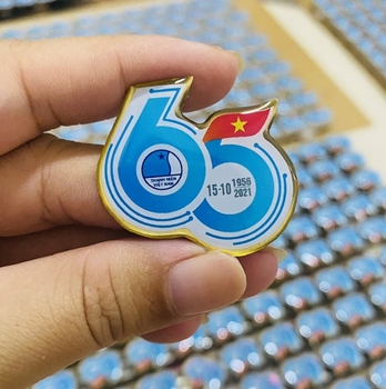 Huy hiệu cài áo 15 -