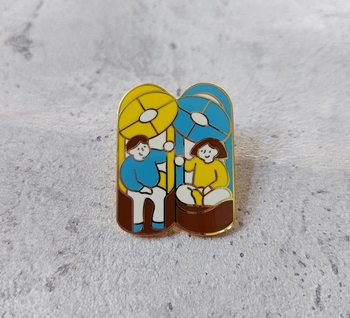 Huy hiệu cài áo số 27 -