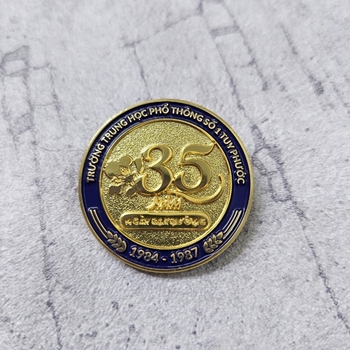 Huy hiệu cài áo số 100 -